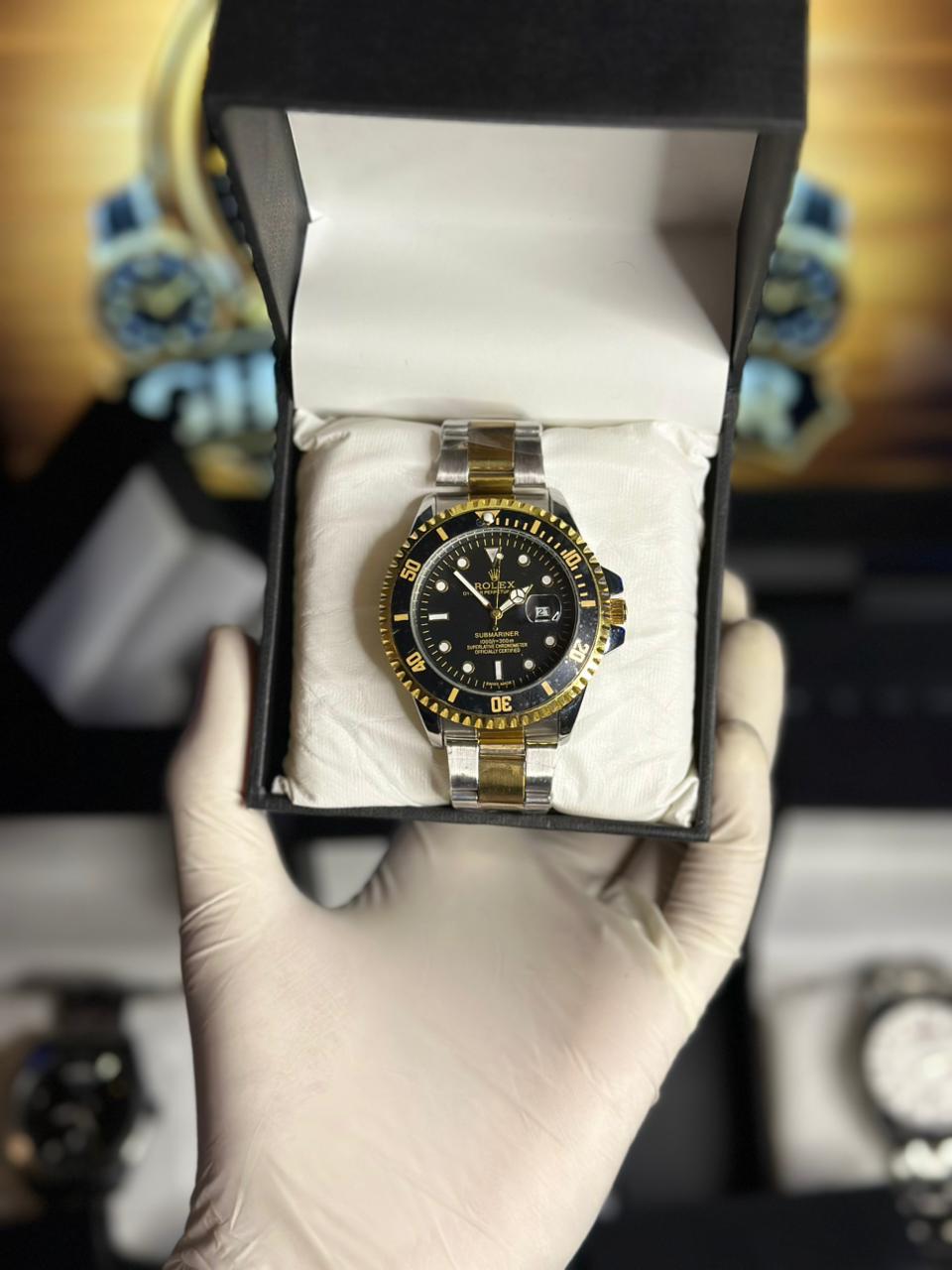 GOLDEN ROTATING DIAL ROLEX